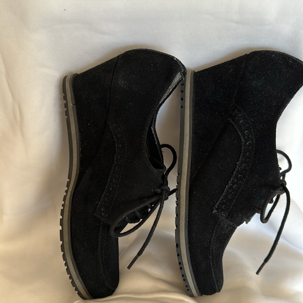 Abella ladies black SZ 6.5 suede wedge shoes